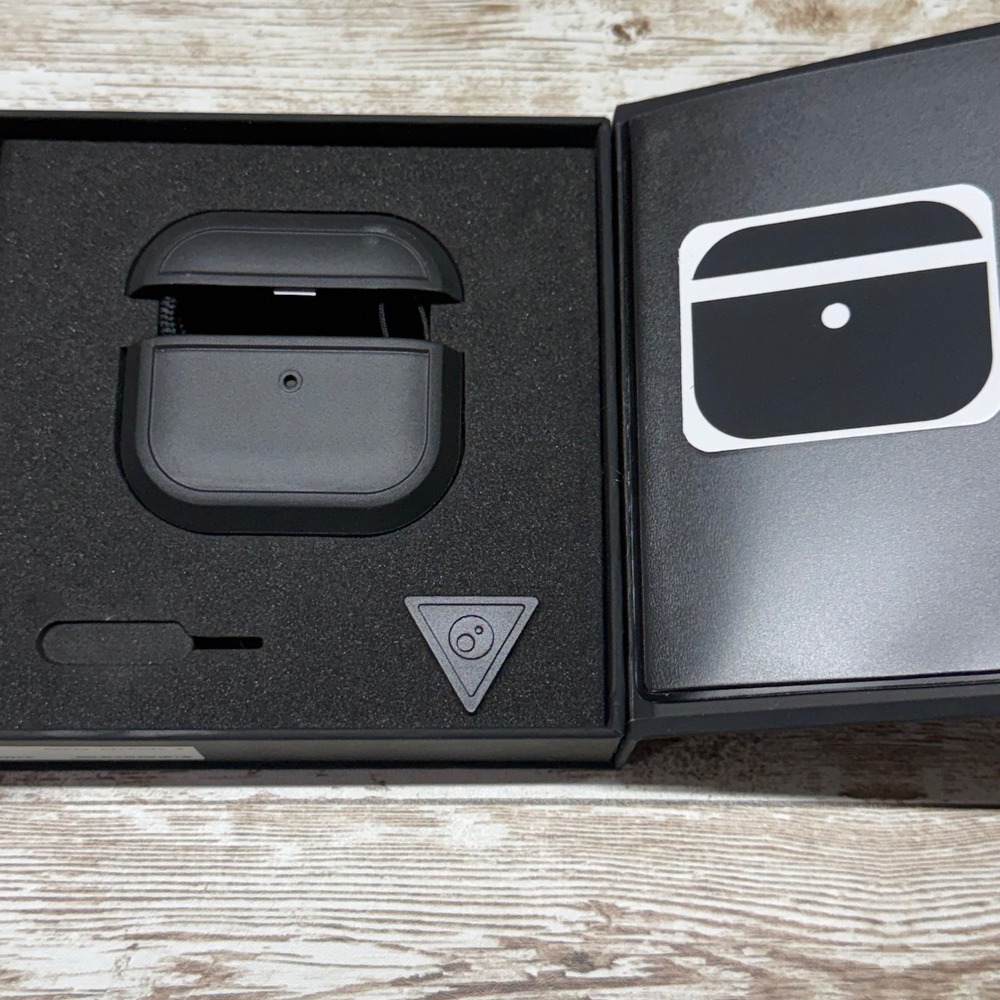 dbrand Grip Case Apple AirPods 3 Unisex OS Black Protective Cover Lanyard